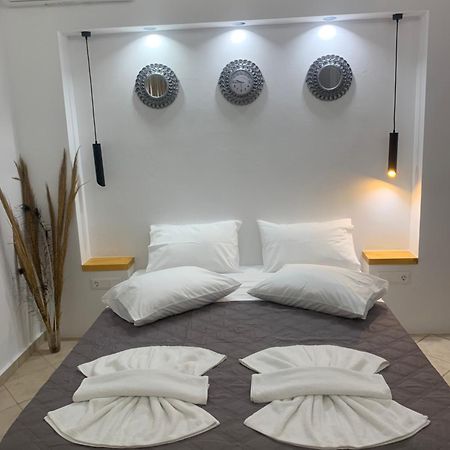 Little Yard Studios & Apartments #7 Naxos City Bagian luar foto