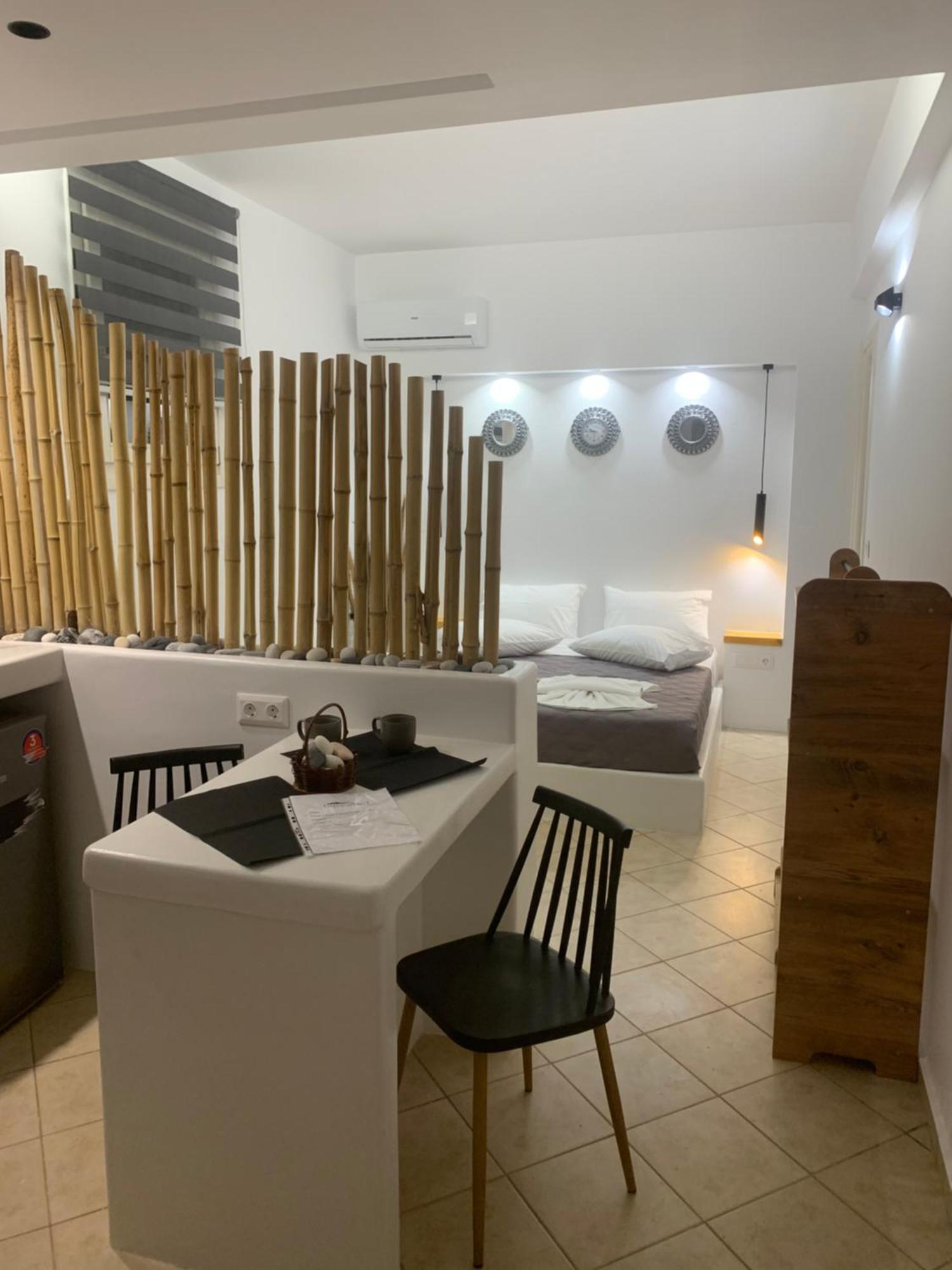 Little Yard Studios & Apartments #7 Naxos City Bagian luar foto